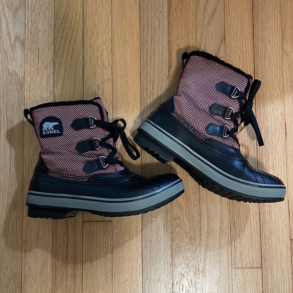 Sorel waterproof Tivoli 6.5 nylon and rubber black and pink snow winter boots